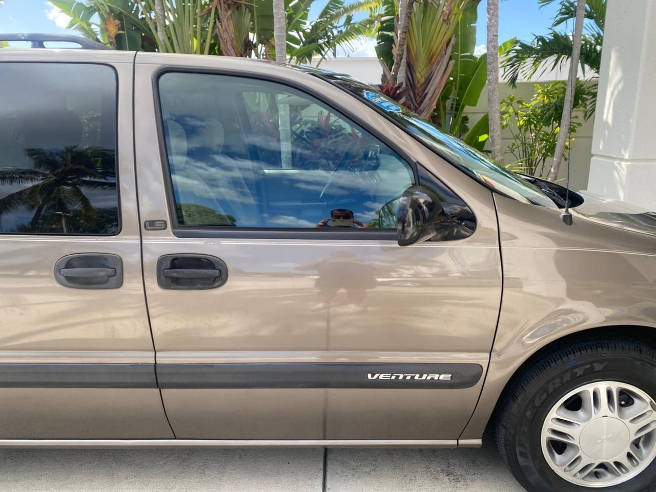 2005 Chevrolet Venture LS LOW MILES 48,285 Pompano Beach FL