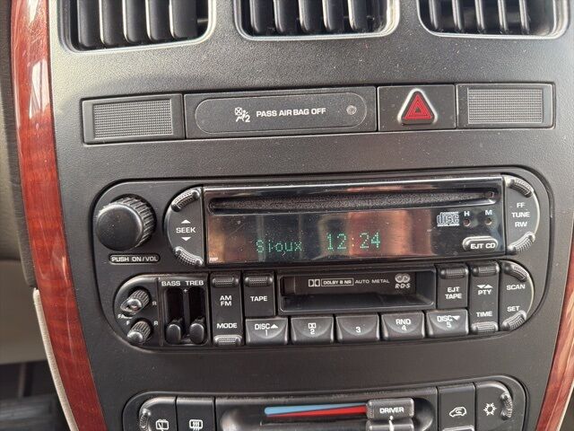 2005 Chrysler Town &amp; Country Watertown SD