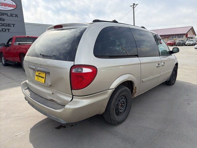 2005 Chrysler Town &amp; Country Watertown SD