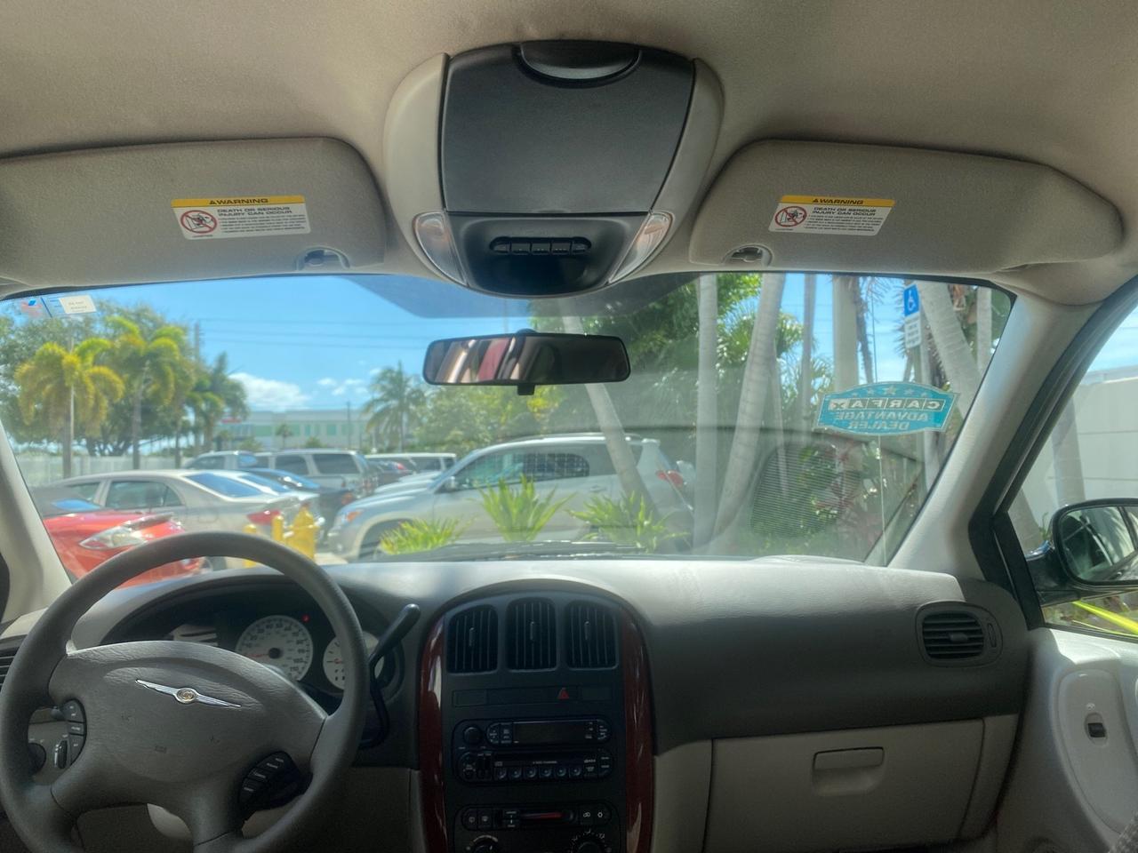 2005 Chrysler Town & Country LOW MILES 50,427 Pompano Beach FL
