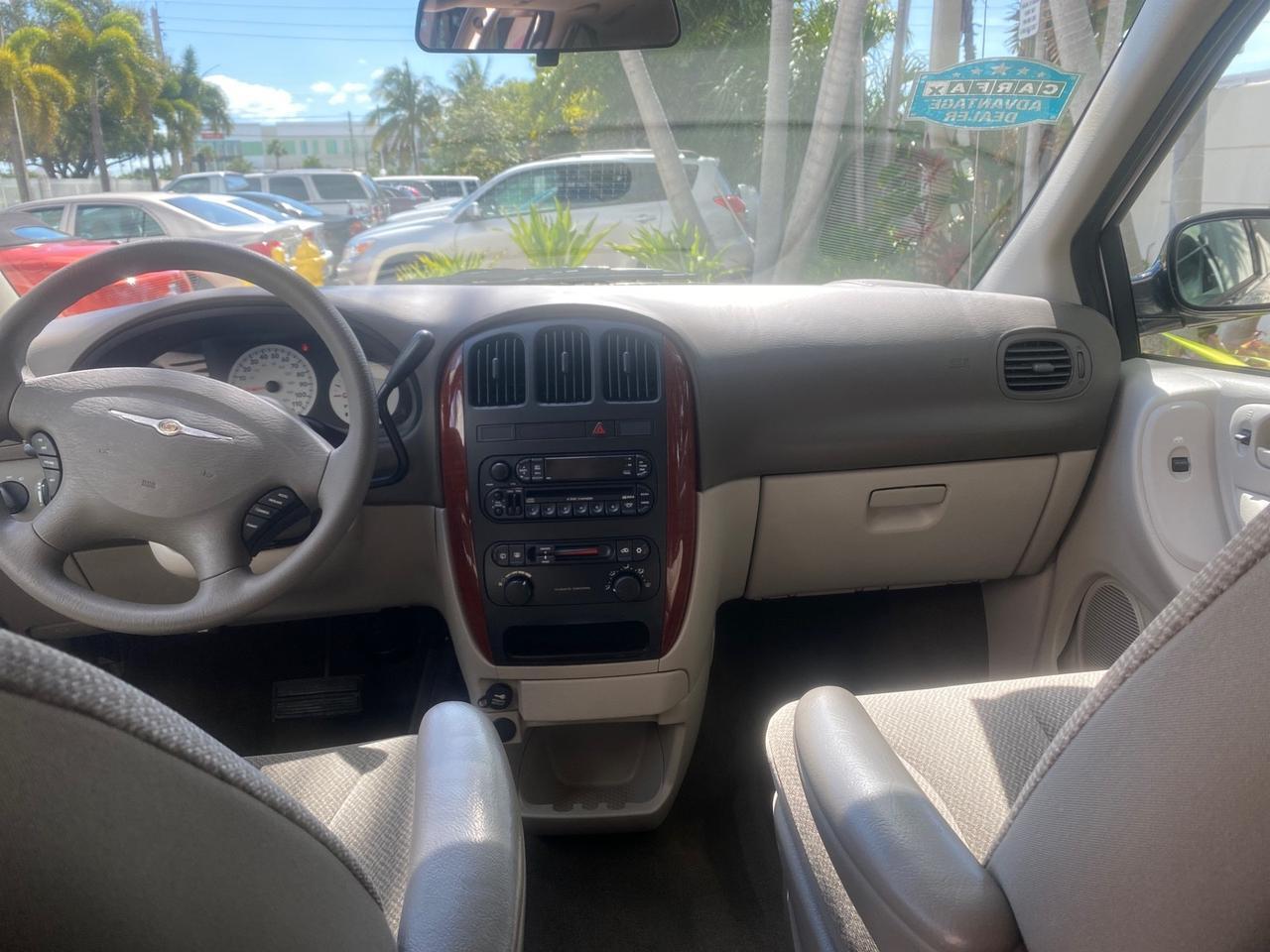 2005 Chrysler Town & Country LOW MILES 50,427 Pompano Beach FL