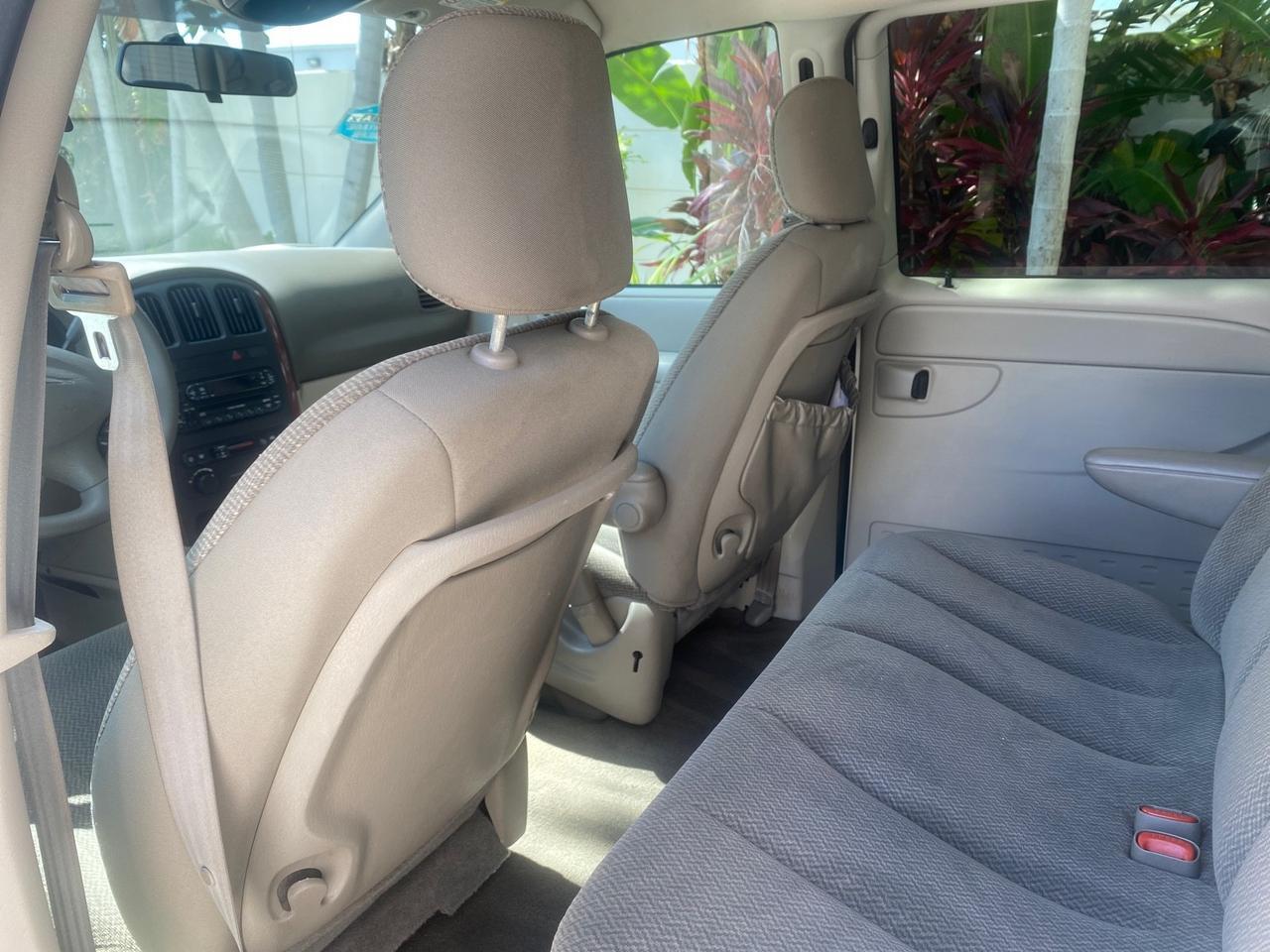 2005 Chrysler Town & Country LOW MILES 50,427 Pompano Beach FL