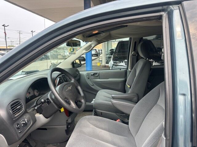 2005 Chrysler Town & Country LX Cleveland OH