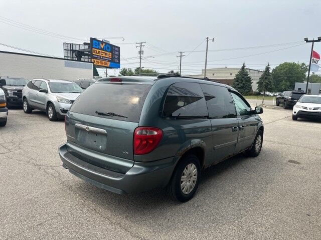 2005 Chrysler Town & Country LX Cleveland OH