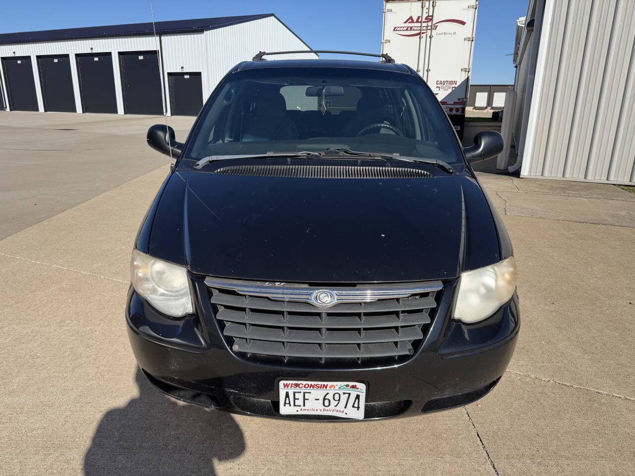 2005 Chrysler Town and Country Touring 4dr Extended Mini Van Eldridge IA