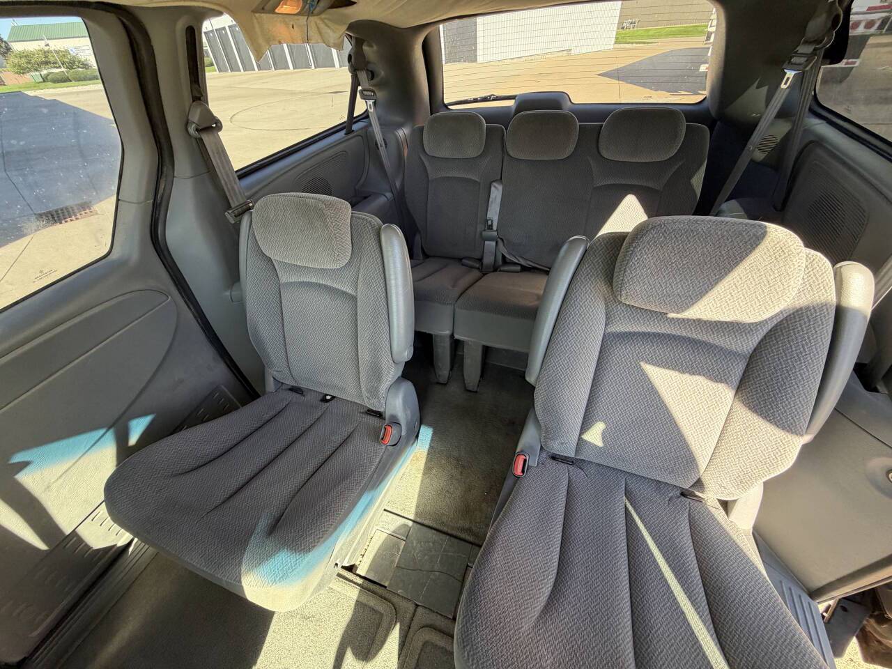 2005 Chrysler Town and Country Touring 4dr Extended Mini Van Eldridge IA