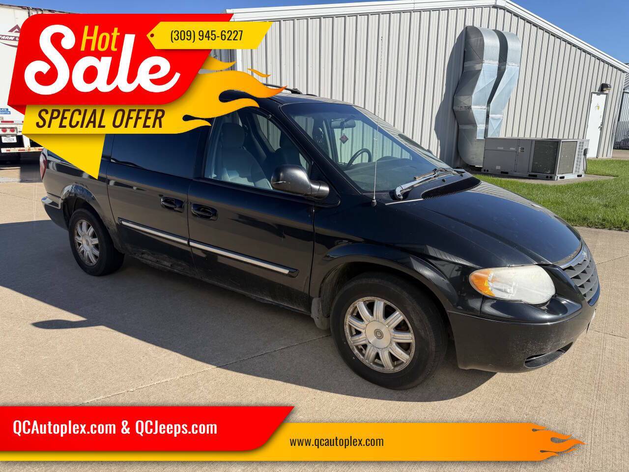 2005 Chrysler Town and Country Touring 4dr Extended Mini Van
