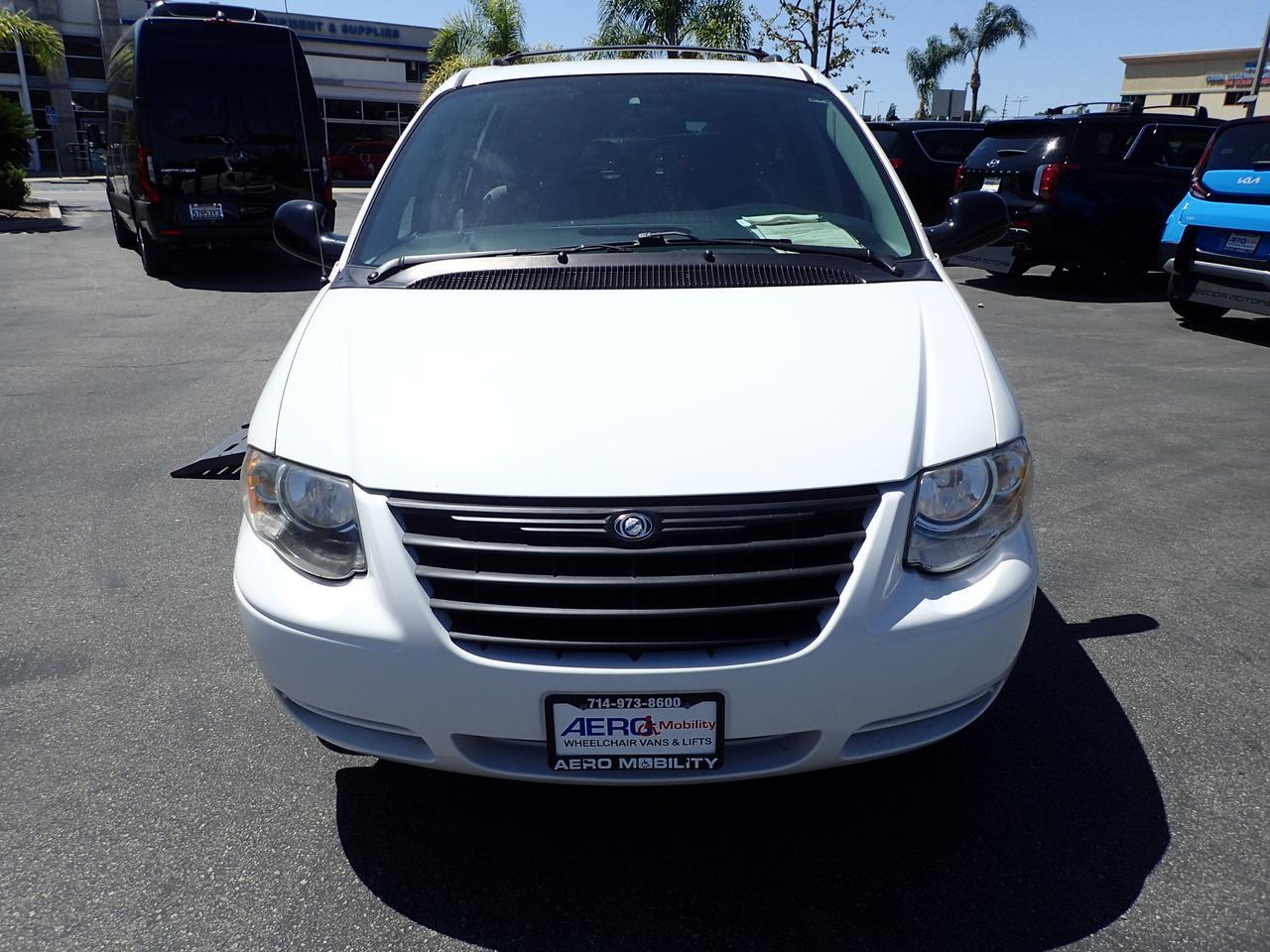 2005 Chrysler Town & Country Touring Anaheim CA