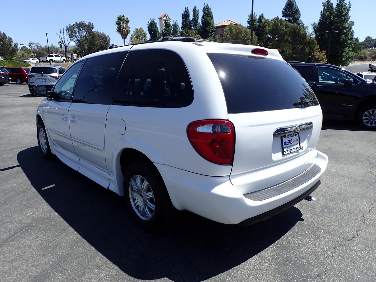 2005 Chrysler Town & Country Touring Anaheim CA