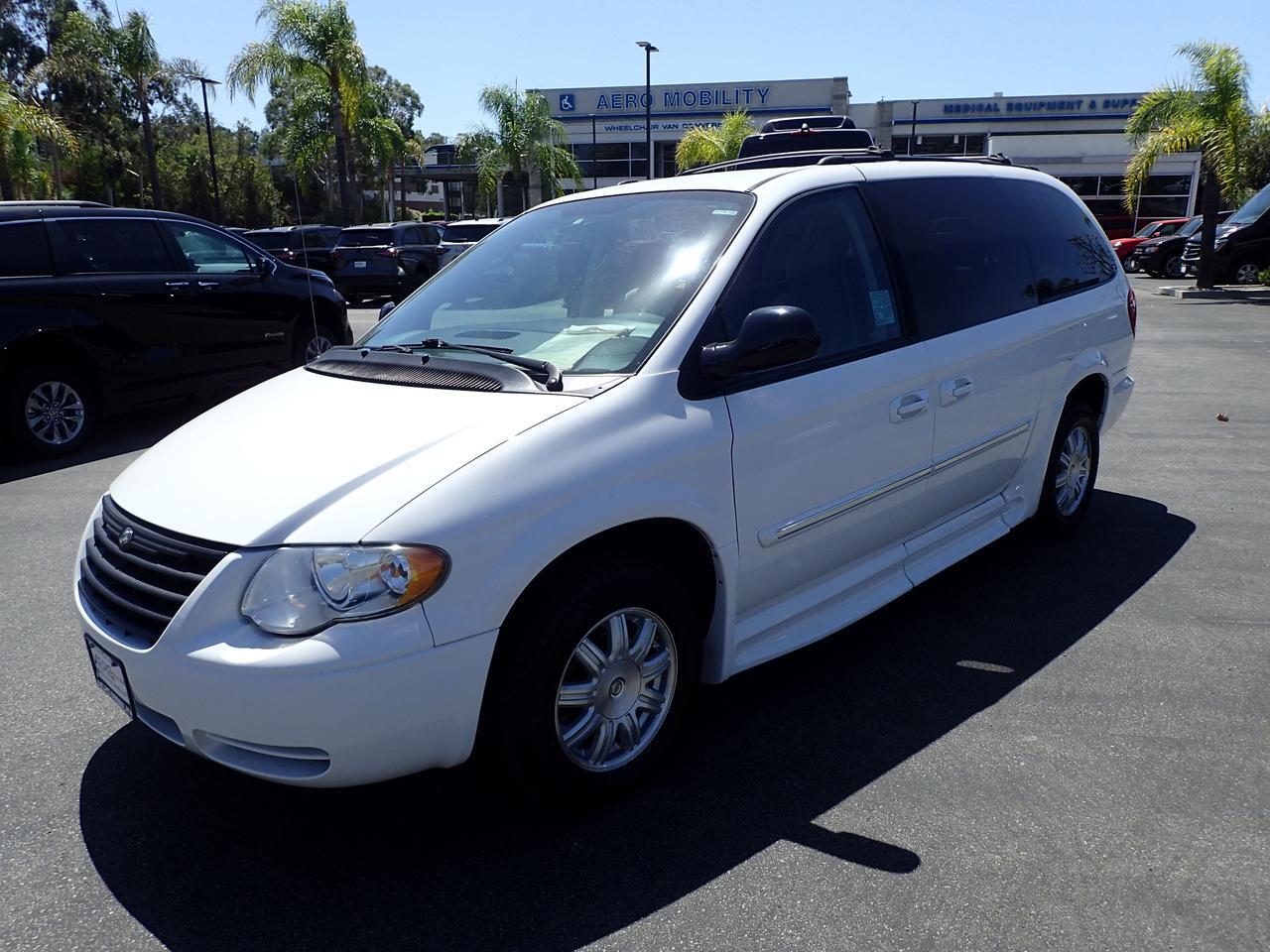 2005 Chrysler Town & Country Touring Anaheim CA