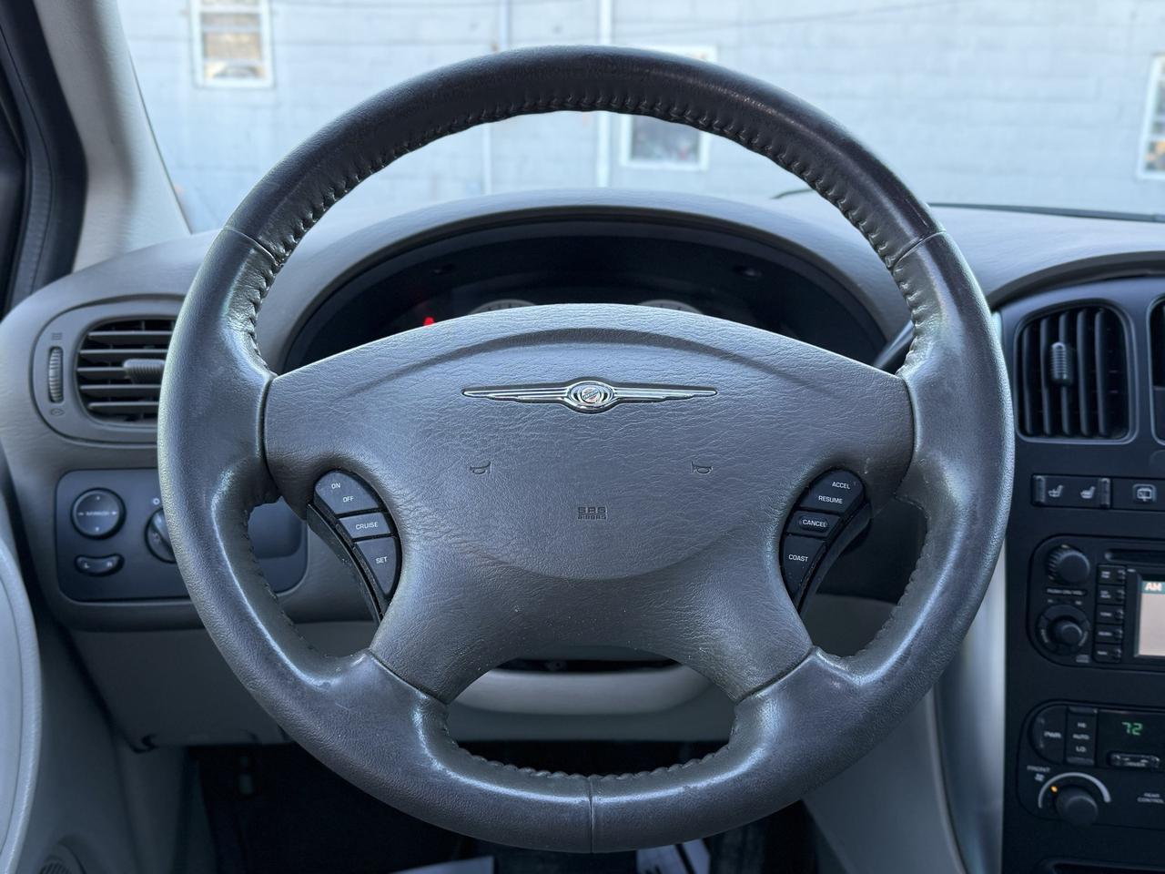 2005 Chrysler Town &amp; Country Touring Crestwood KY