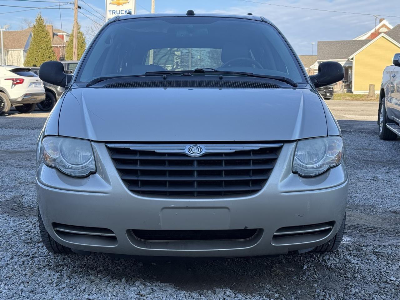 2005 Chrysler Town &amp; Country Touring Crestwood KY