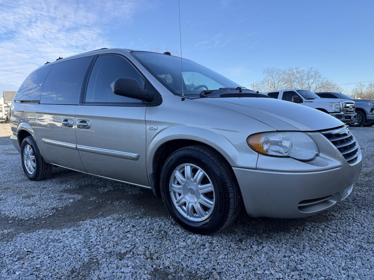 2005 Chrysler Town &amp; Country Touring Crestwood KY