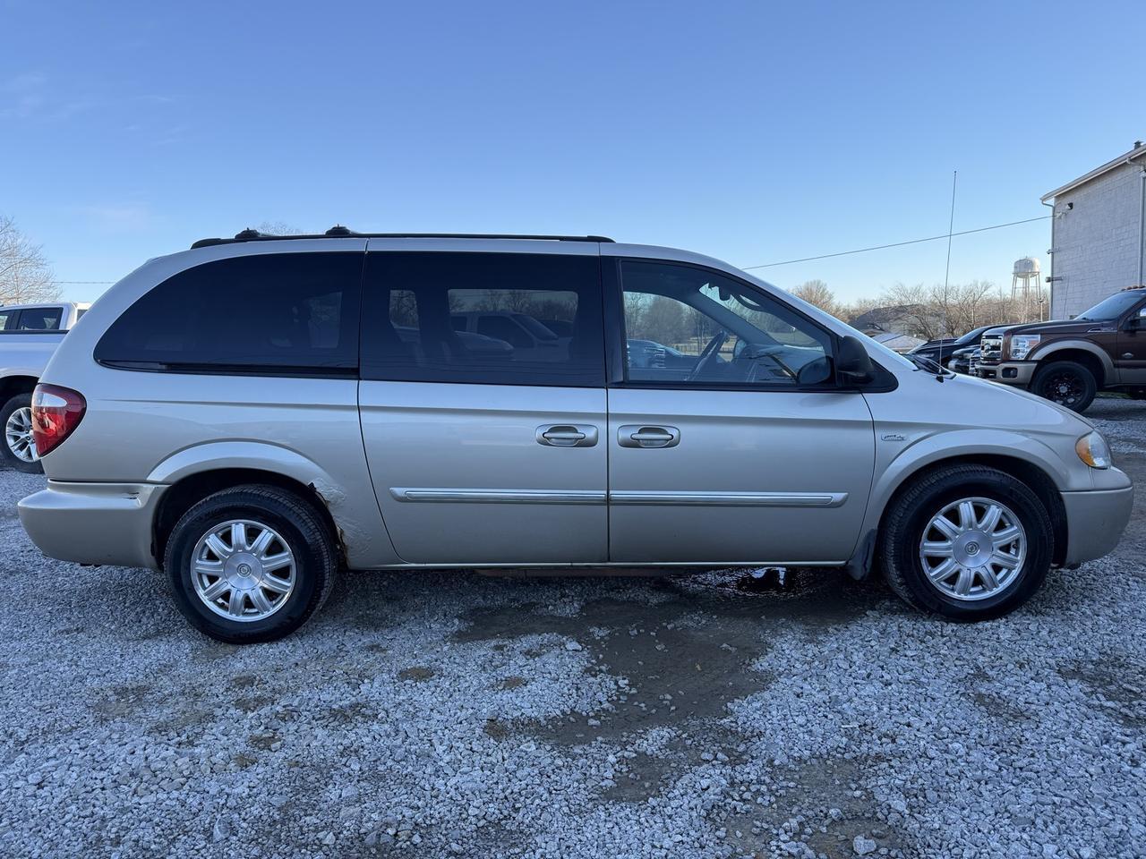 2005 Chrysler Town &amp; Country Touring Crestwood KY