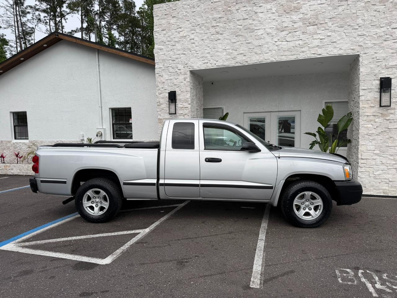 2005 Dodge Dakota 2dr Club Cab 131" WB ST Jacksonville FL