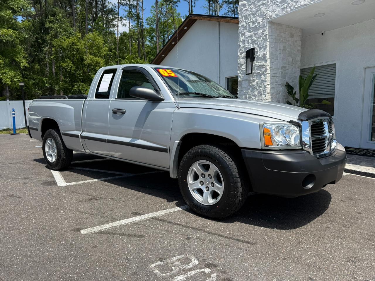 2005 Dodge Dakota 2dr Club Cab 131" WB ST Jacksonville FL