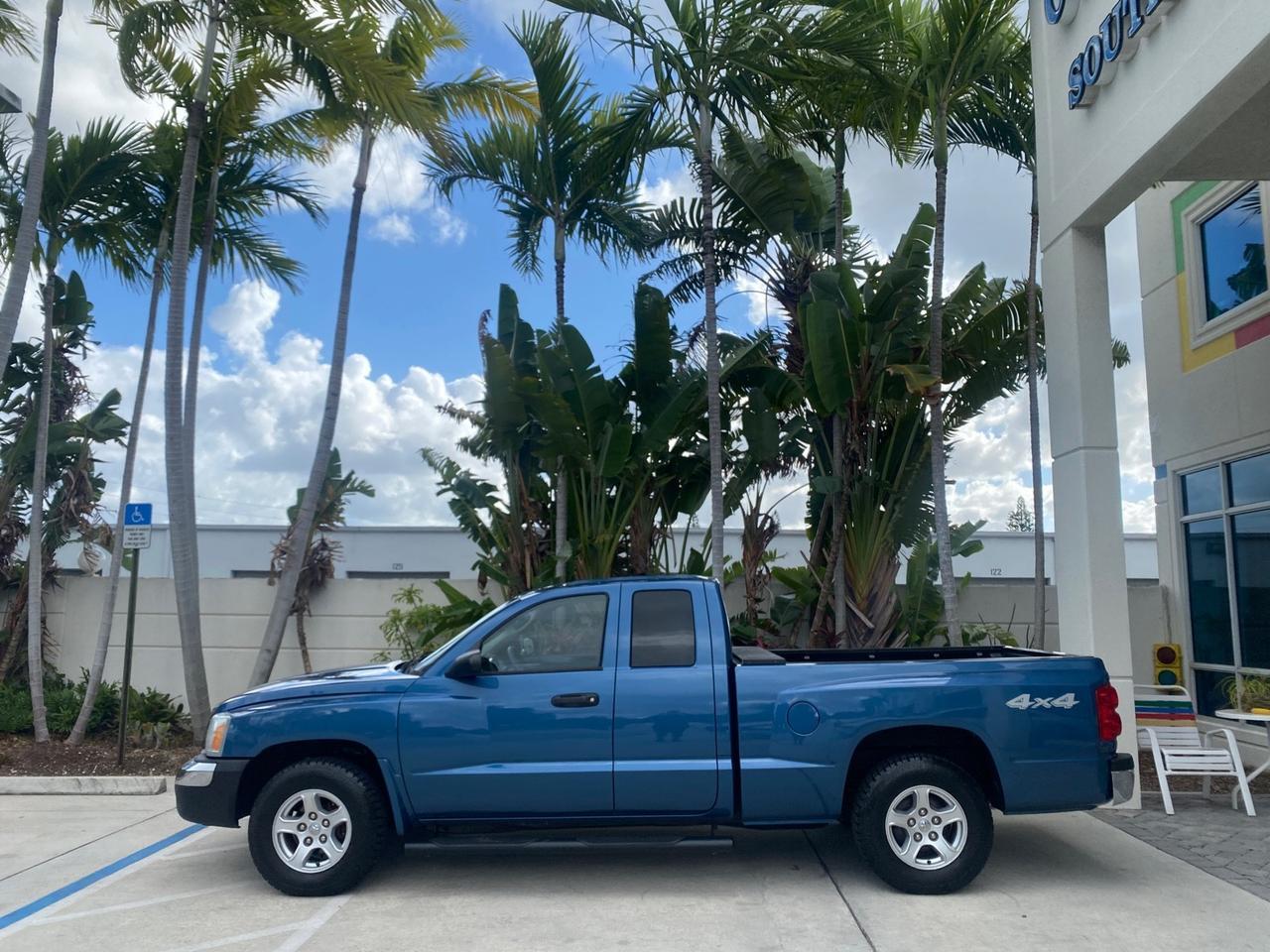 2005 Dodge Dakota SLT LOW MILES 69,842 4WD CLUB Pompano Beach FL