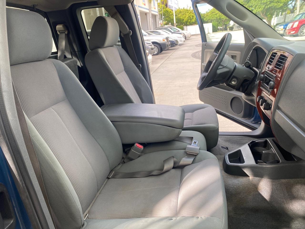 2005 Dodge Dakota SLT LOW MILES 69,842 4WD CLUB Pompano Beach FL