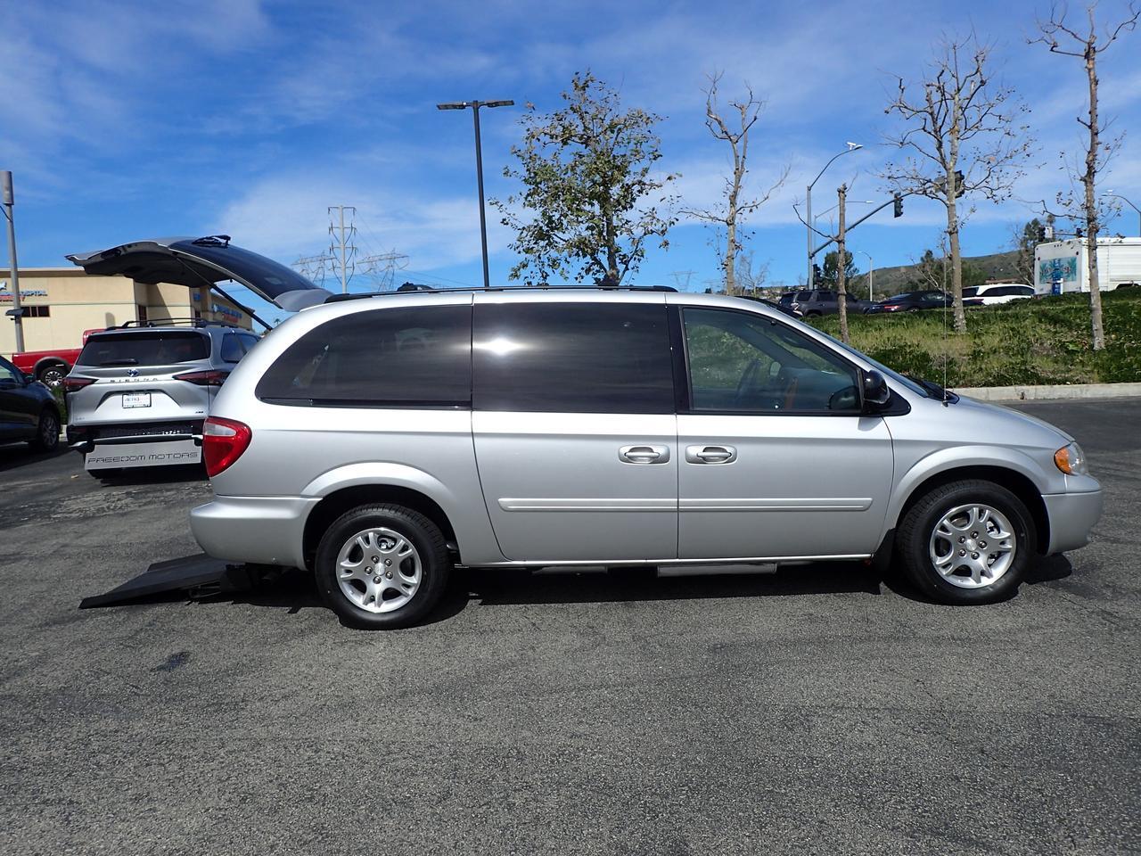 2005 Dodge Grand Caravan SE