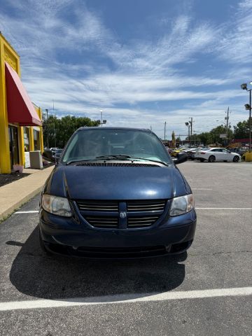 2005 Dodge Grand Caravan SE