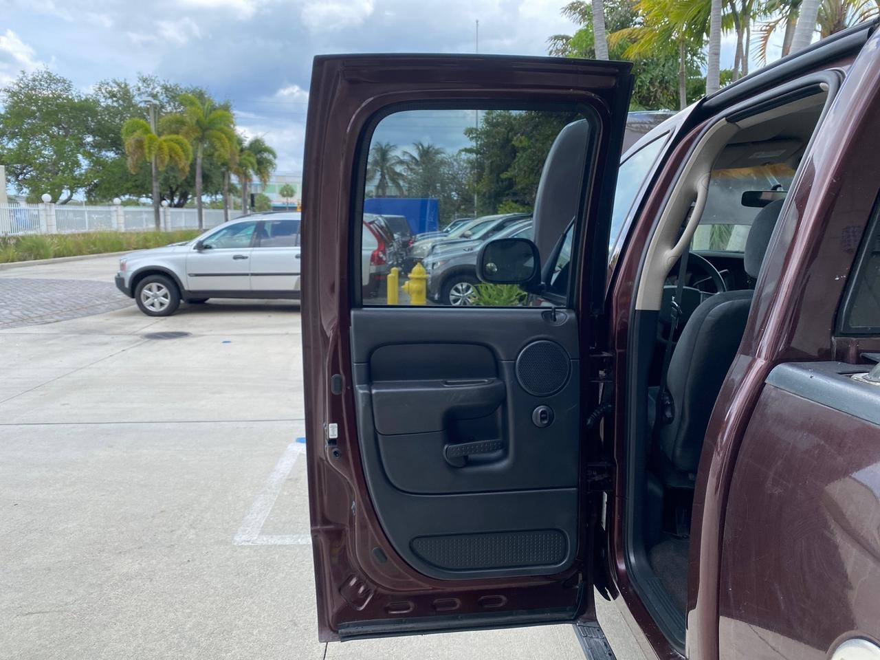 2005 Dodge Ram 1500 4 DR SLT 1 OWNER FL HEMI 5.7 V8 Pompano Beach FL