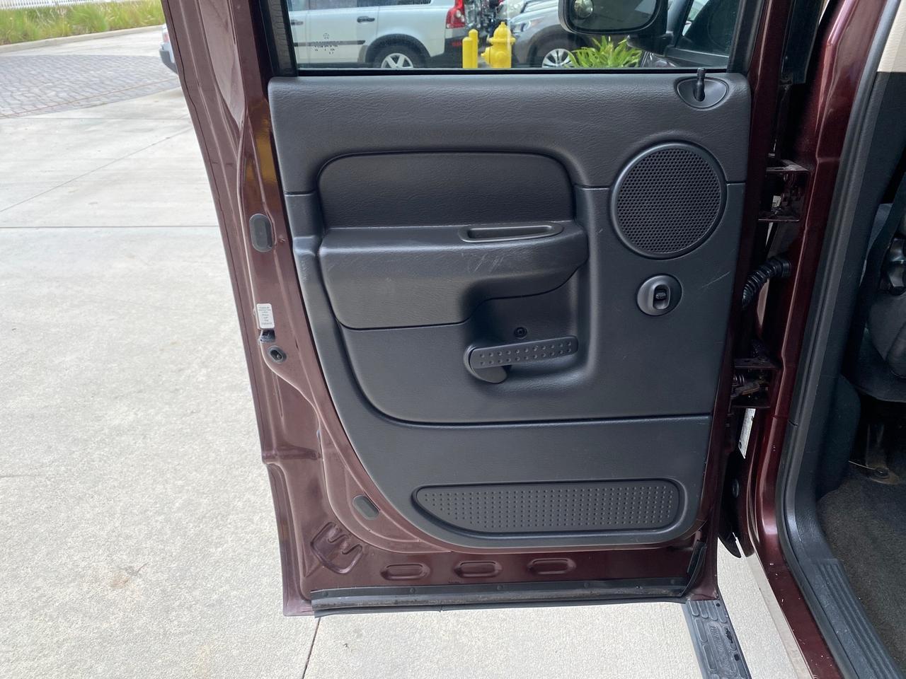 2005 Dodge Ram 1500 4 DR SLT 1 OWNER FL HEMI 5.7 V8 Pompano Beach FL