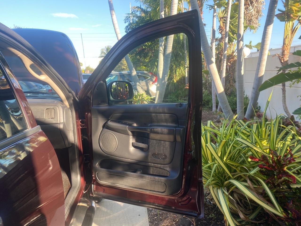 2005 Dodge Ram 1500 SLT 1 OWNER FL HEMI 5.7 V8 Pompano Beach FL