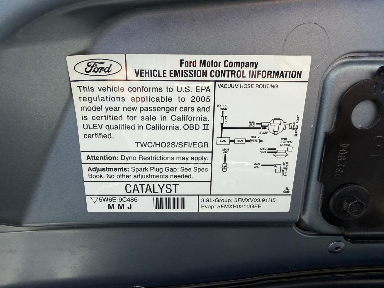 2005 FORD THUNDERBIRD PREMIUM Connellsville PA