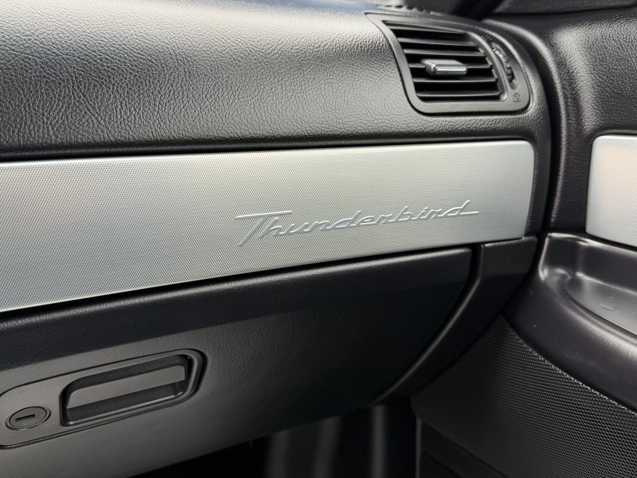 2005 FORD THUNDERBIRD PREMIUM Connellsville PA