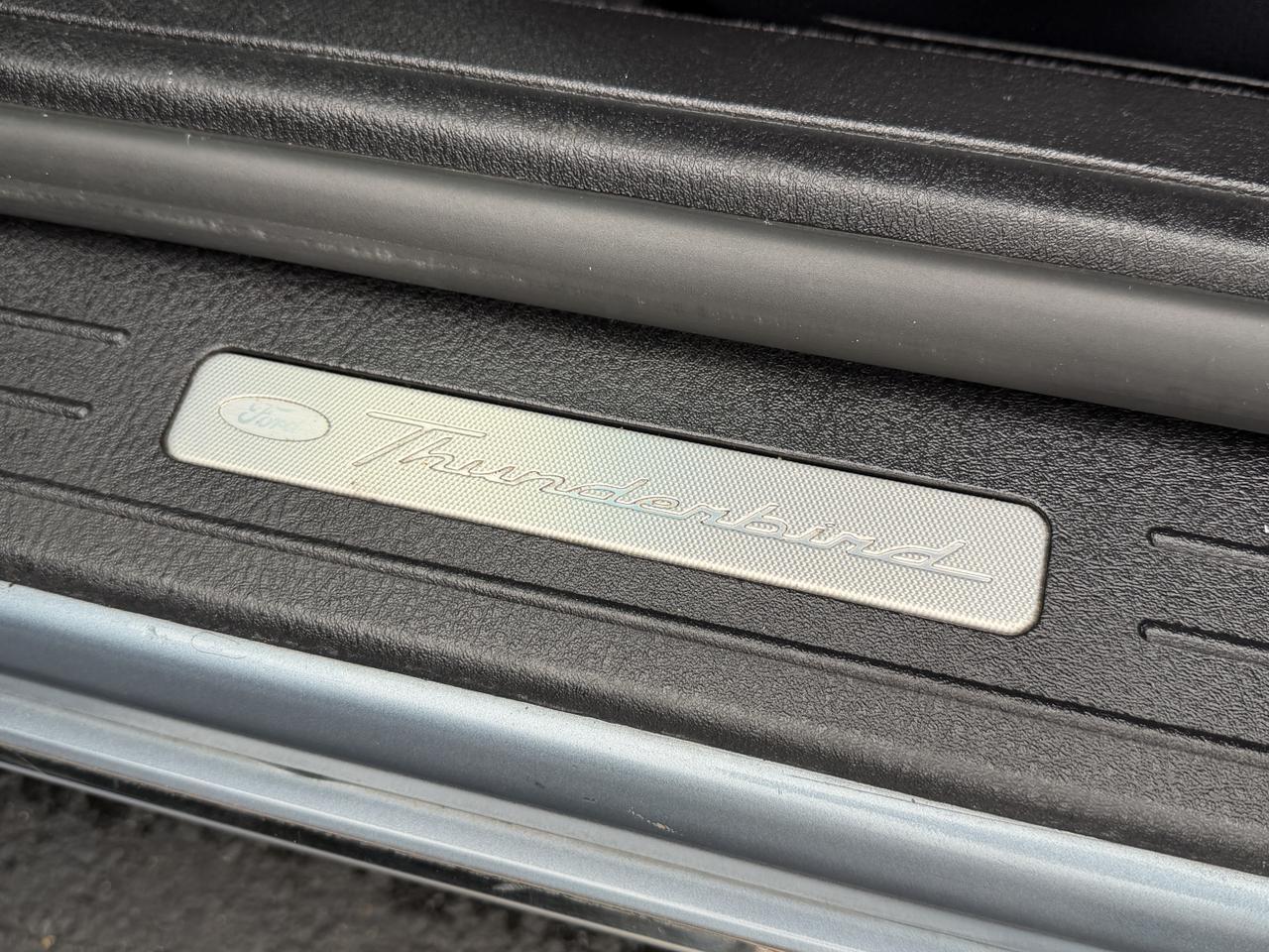 2005 FORD THUNDERBIRD PREMIUM Connellsville PA