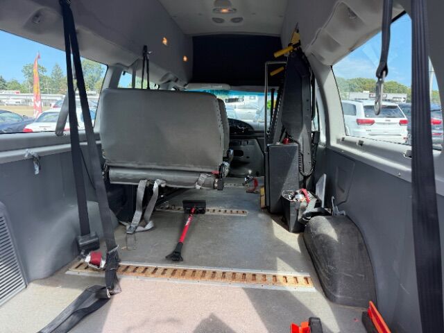 2005 Ford E-350 Super Duty XL | XLT East Islip NY