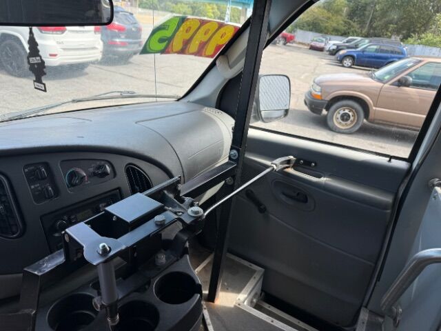 2005 Ford E-350 Super Duty XL | XLT East Islip NY