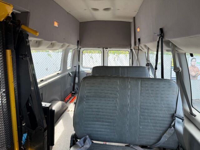 2005 Ford E-350 Super Duty XL | XLT East Islip NY