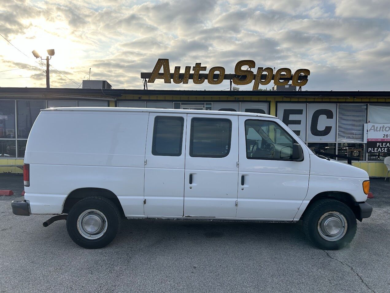 2005 Ford Econoline E-250