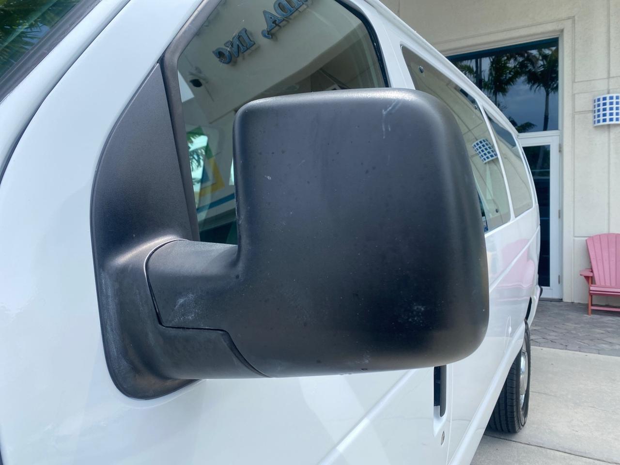 2005 Ford Econoline Wagon 5 PASSENGER XL LOW MILES 49,408 Pompano Beach FL
