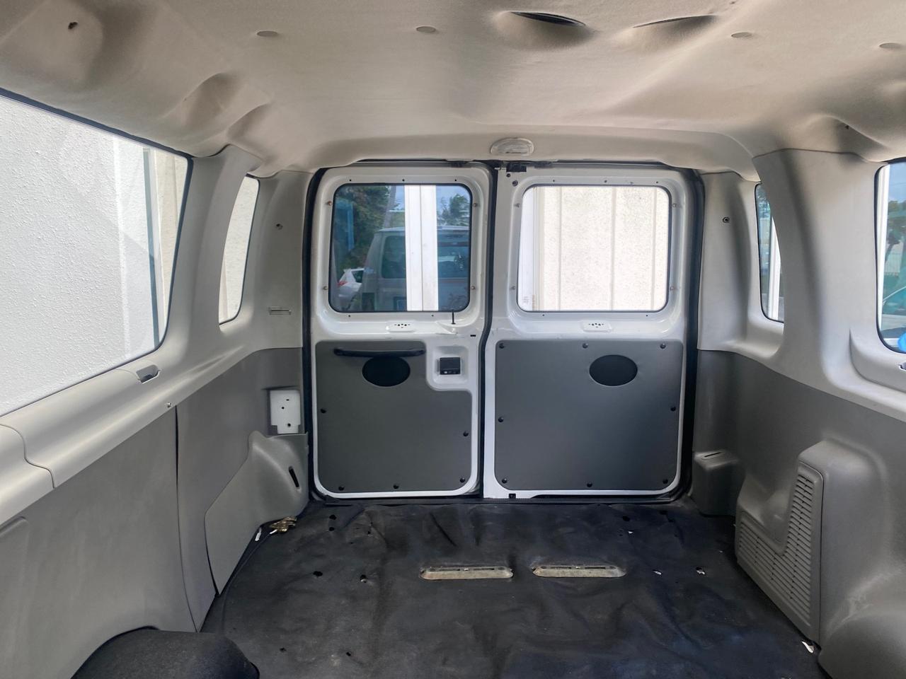2005 Ford Econoline Wagon 5 PASSENGER XL LOW MILES 49,408 Pompano Beach FL