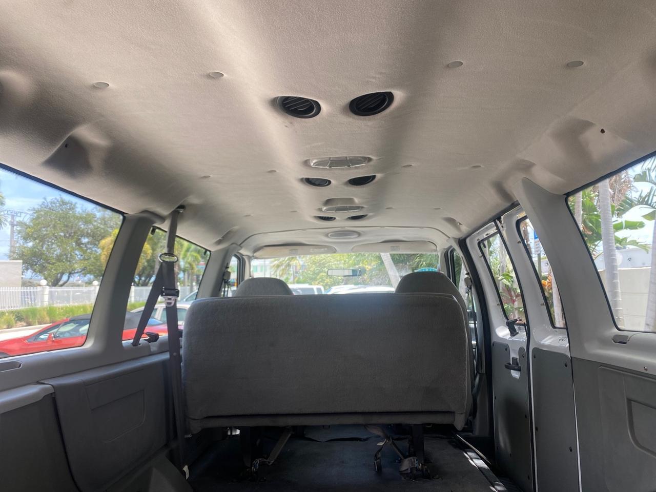 2005 Ford Econoline Wagon 5 PASSENGER XL LOW MILES 49,408 Pompano Beach FL
