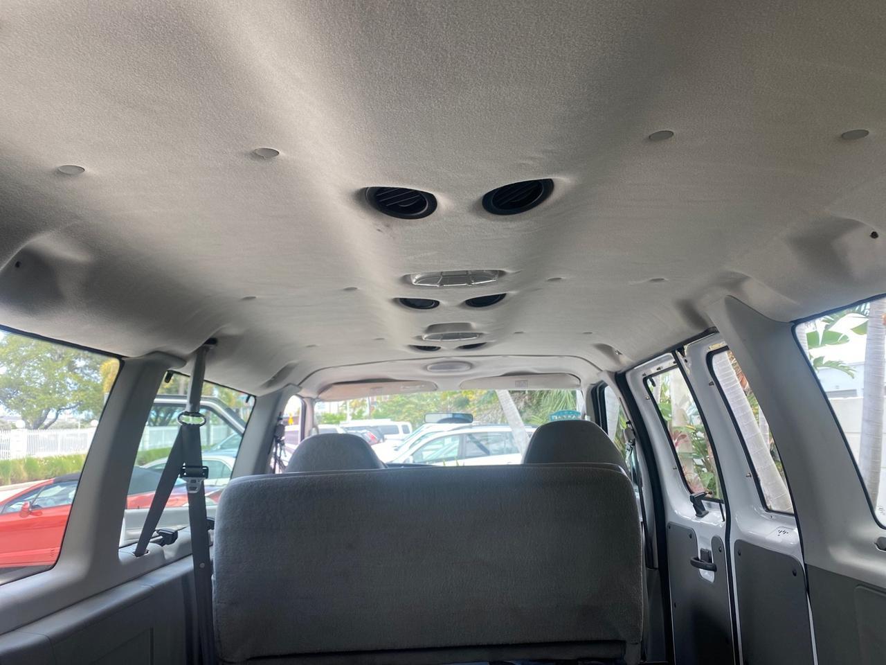 2005 Ford Econoline Wagon 5 PASSENGER XL LOW MILES 49,408 Pompano Beach FL