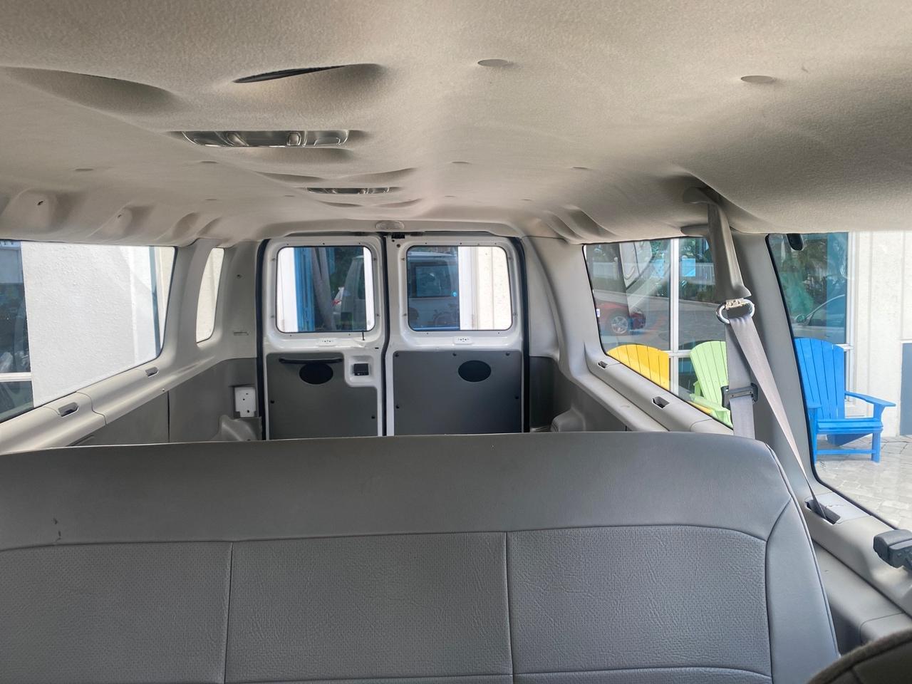 2005 Ford Econoline Wagon 5 PASSENGER XL LOW MILES 49,408 Pompano Beach FL