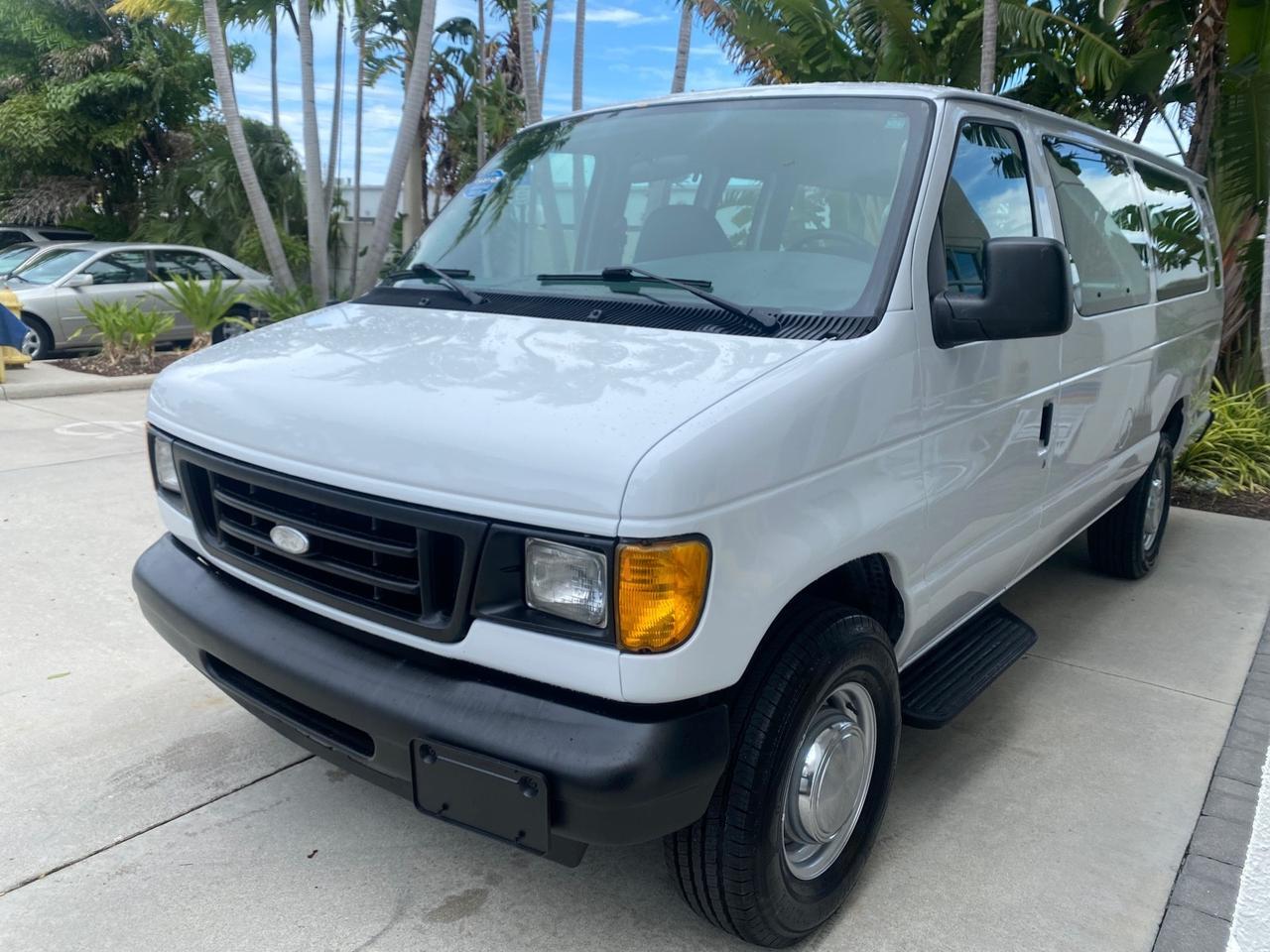 2005 Ford Econoline Wagon 5 PASSENGER XL LOW MILES 49,408 Pompano Beach FL