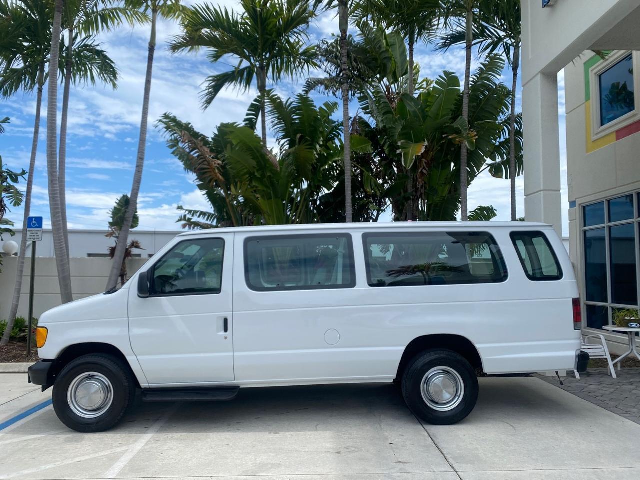 2005 Ford Econoline Wagon 5 PASSENGER XL LOW MILES 49,408 Pompano Beach FL