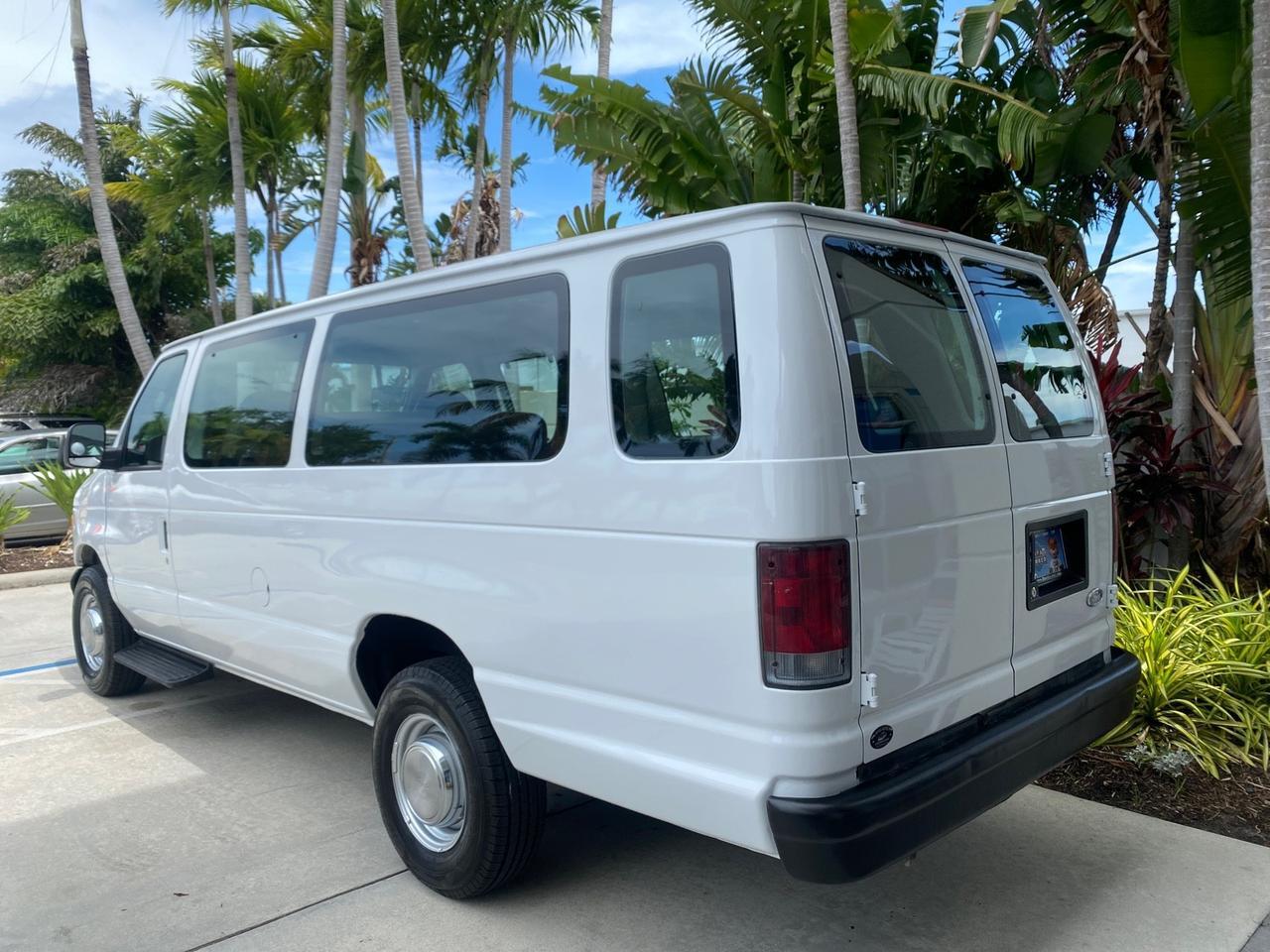 2005 Ford Econoline Wagon 5 PASSENGER XL LOW MILES 49,408 Pompano Beach FL
