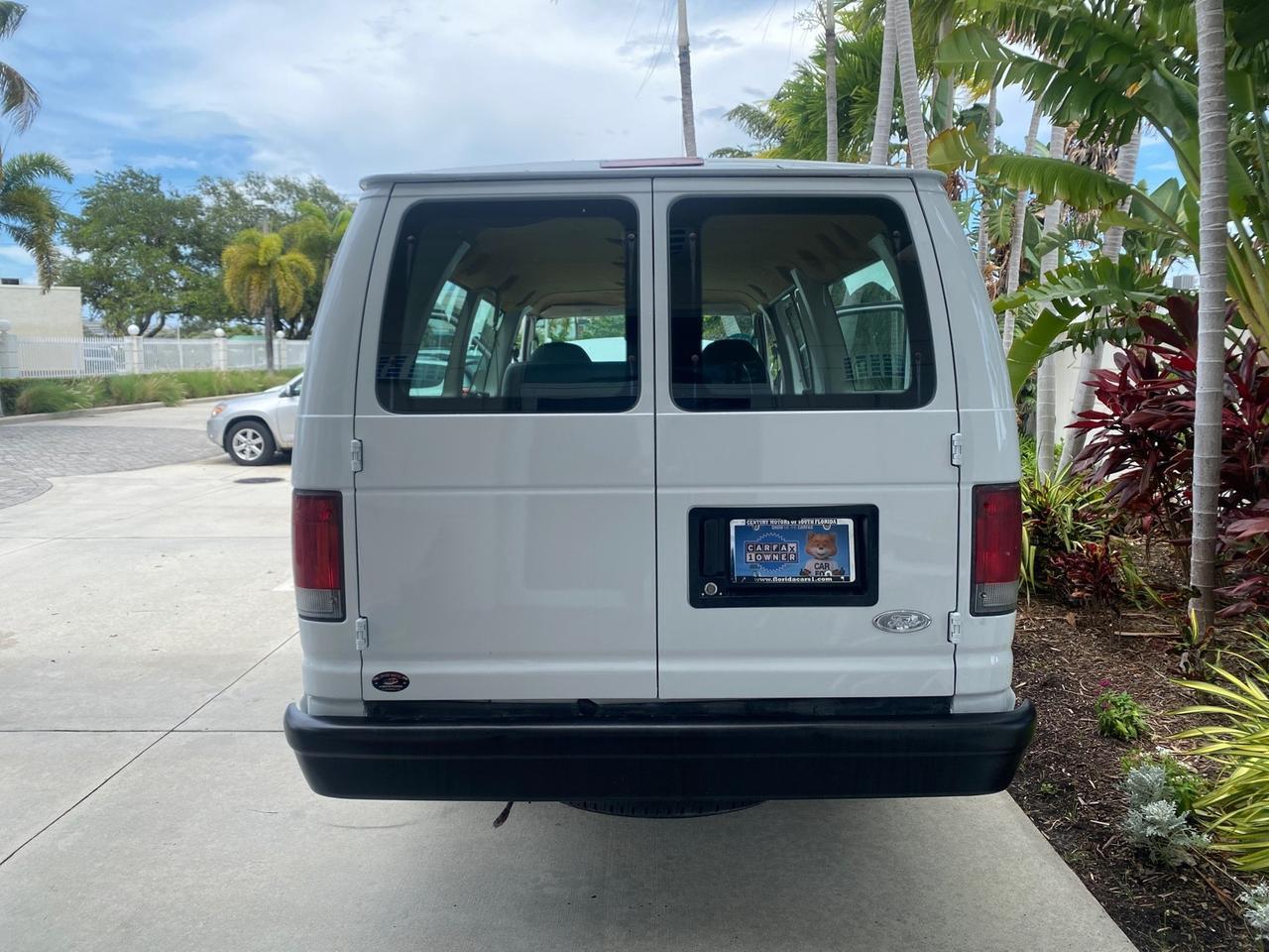 2005 Ford Econoline Wagon 5 PASSENGER XL LOW MILES 49,408 Pompano Beach FL