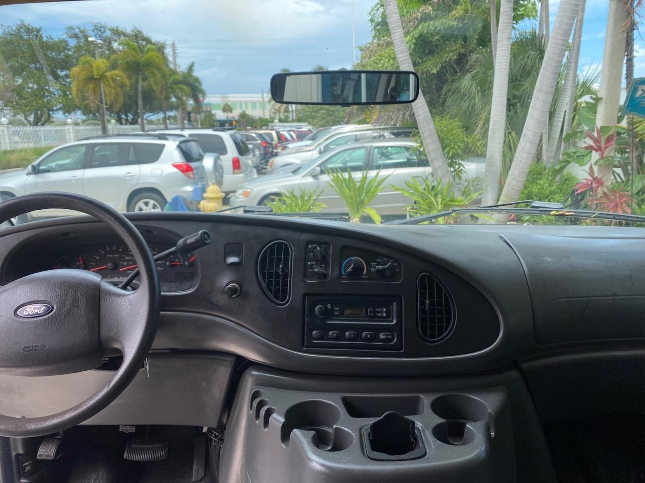 2005 Ford Econoline Wagon 5 PASSENGER XL LOW MILES 49,412 Pompano Beach FL