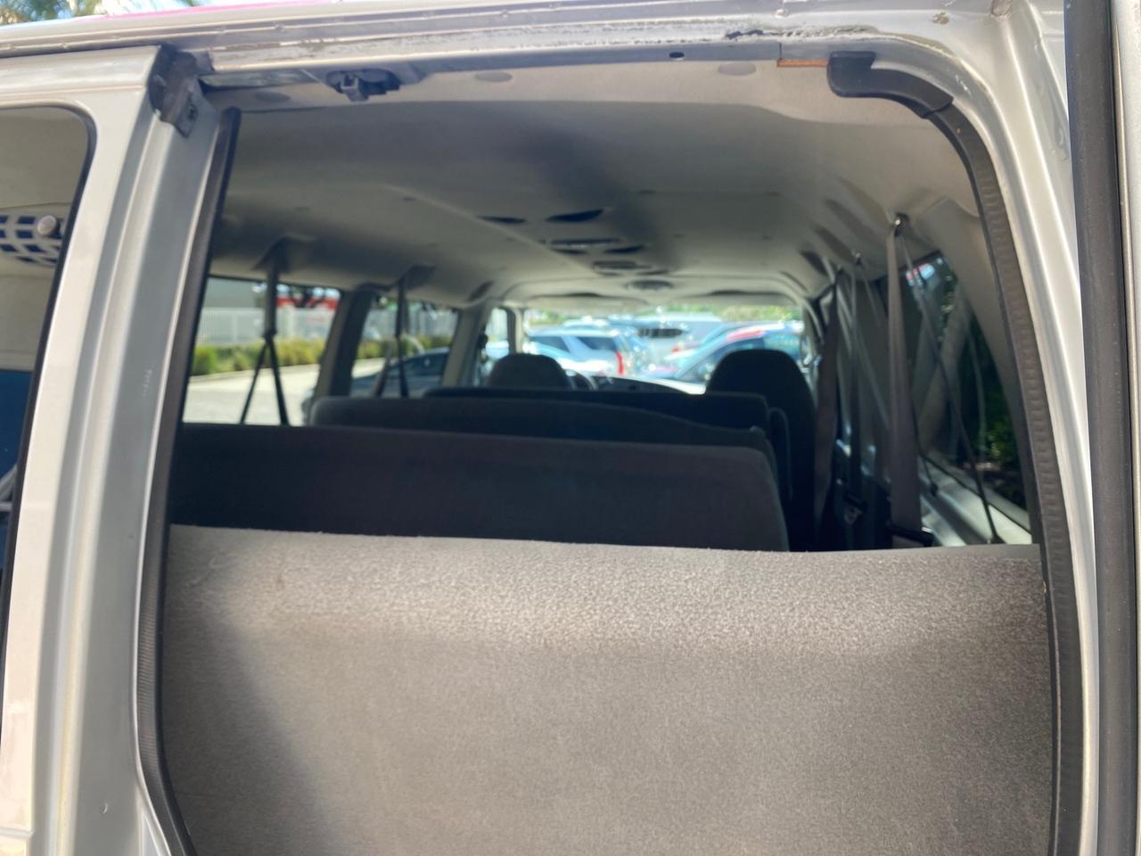 2005 Ford Econoline Wagon XLT E350 15 PASS LOW MILES 64,510 Pompano Beach FL