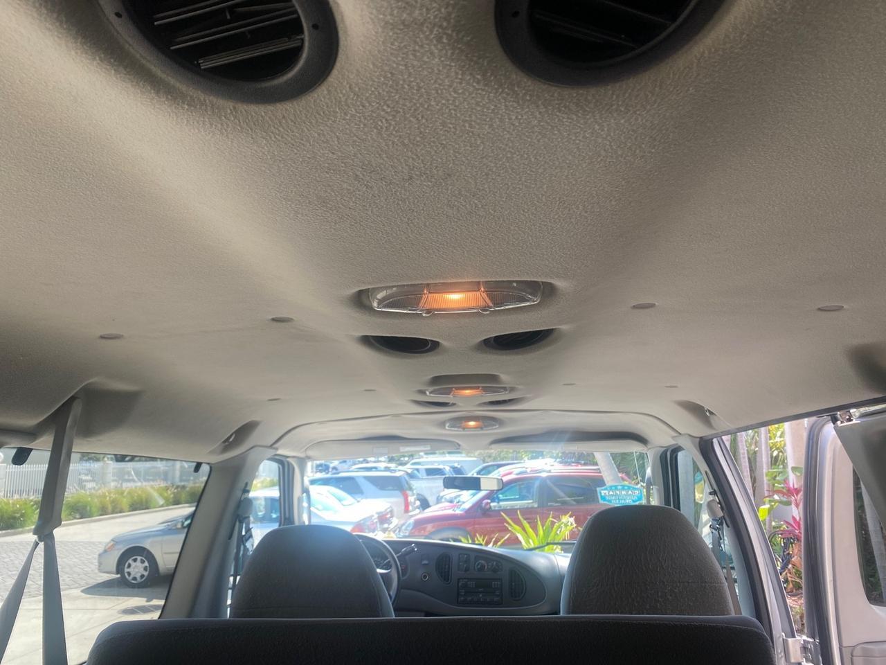 2005 Ford Econoline Wagon XLT E350 15 PASS LOW MILES 64,510 Pompano Beach FL
