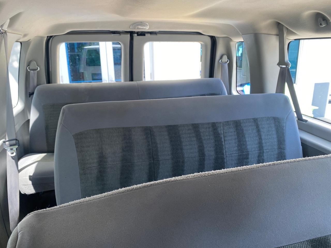 2005 Ford Econoline Wagon XLT E350 15 PASS LOW MILES 64,510 Pompano Beach FL