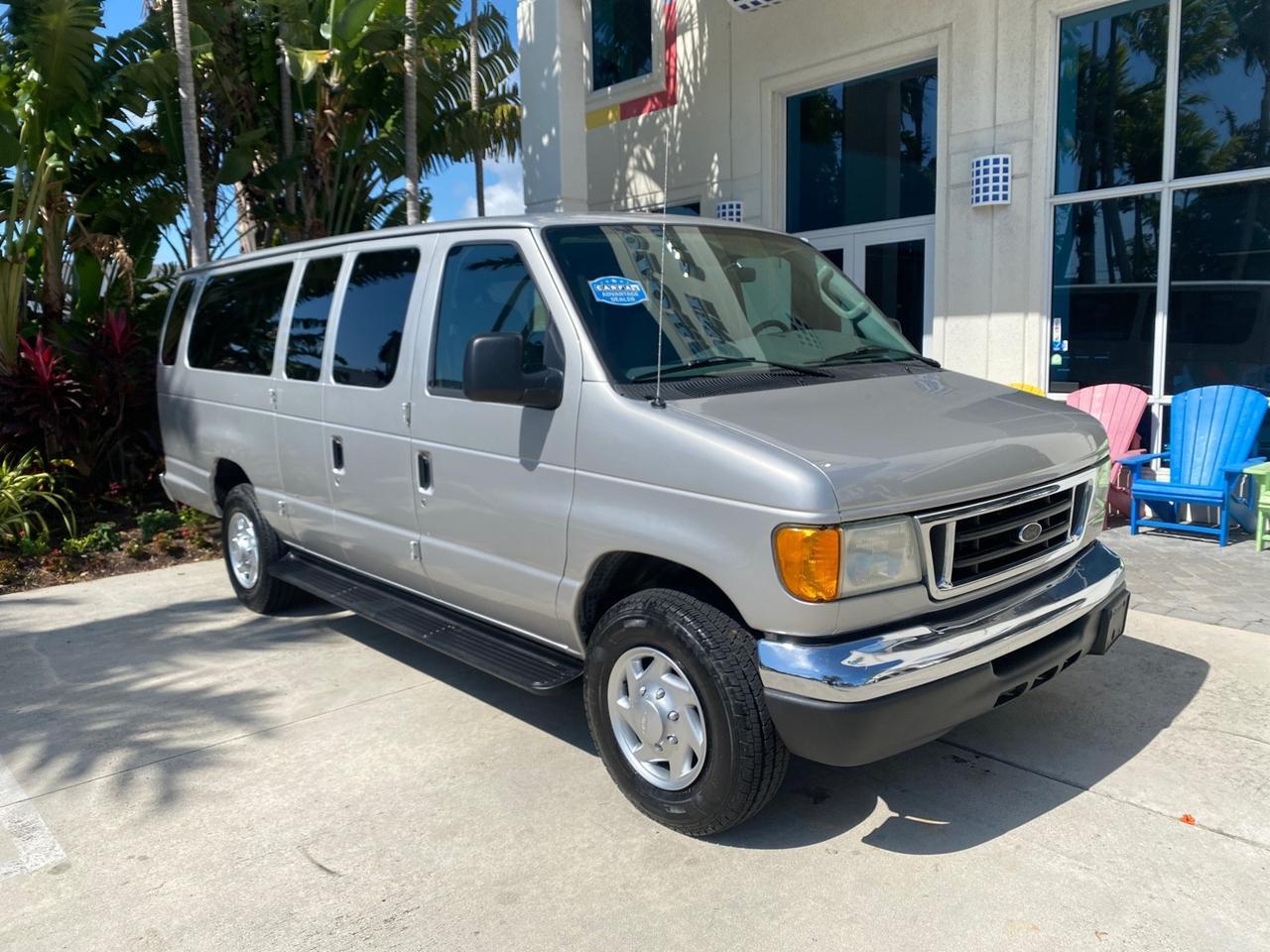 2005 Ford Econoline Wagon XLT E350 15 PASS LOW MILES 64,510 Pompano Beach FL