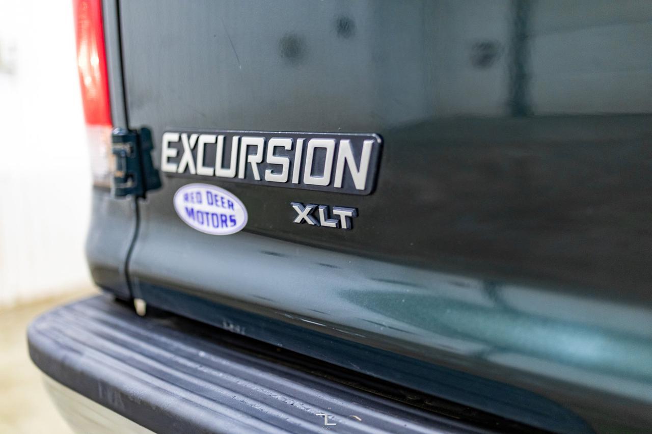 2005 Ford Excursion 4x4 XLT Red Deer AB