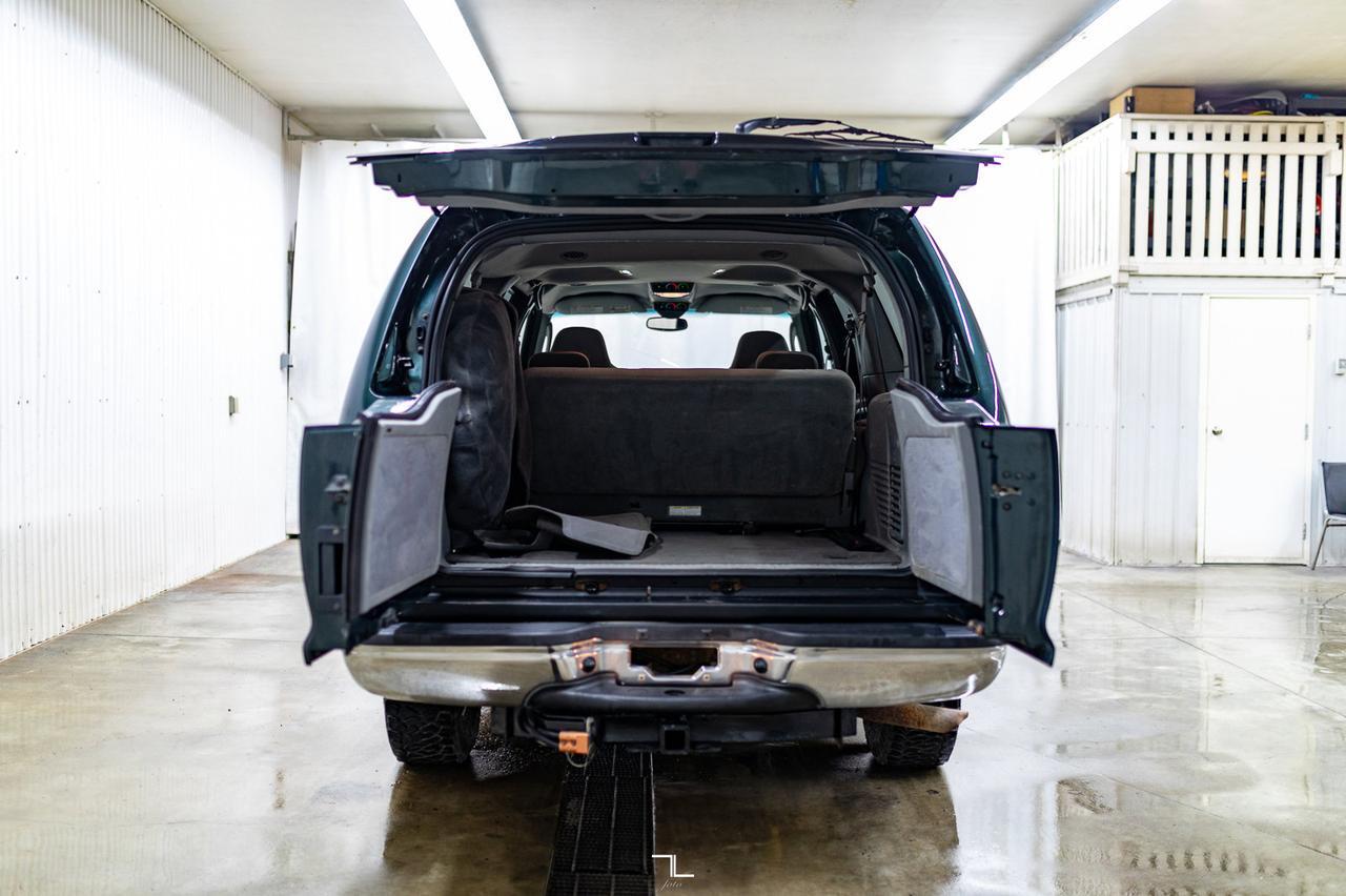 2005 Ford Excursion 4x4 XLT Red Deer AB